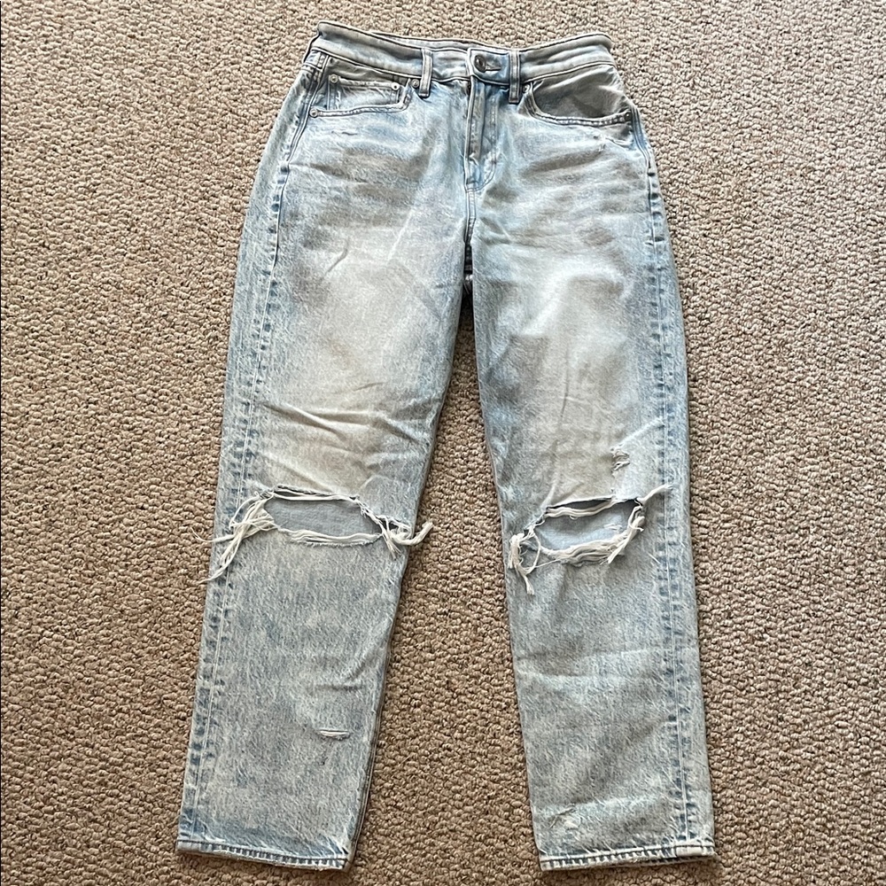 American Eagle Light Blue Distressed Jeans Size 4